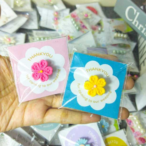 [100 pcs] Souvenir pernikahan bros clay