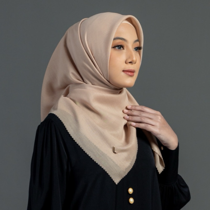 Elzatta Keisha Lamisa Scarf polos terbaru material Dior yang lembut tegak mudah di-styling