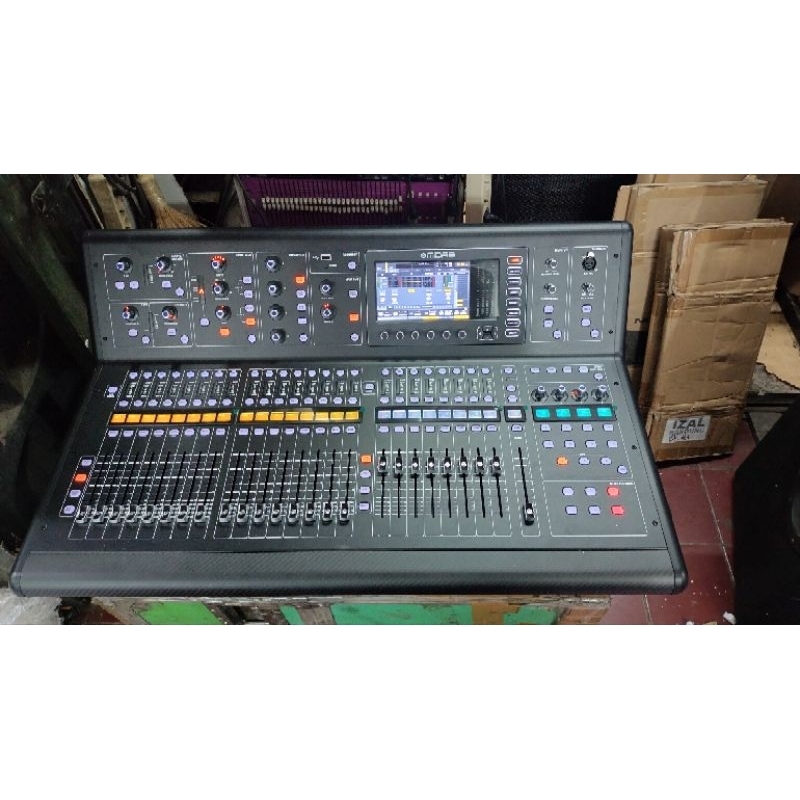 Midas M32 live