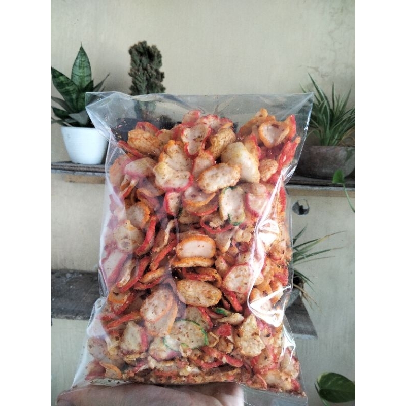 

KRUPUK SEBLAK / KEMASAN 250GRAM / SNACK KILOAN / SNACK MURAH / SNACK PEDAS