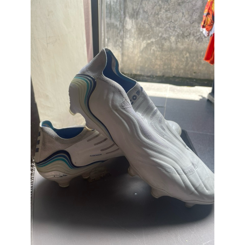 Sepatu (Second) Sepak Bola Adidas Copa Sense+FG White Blue