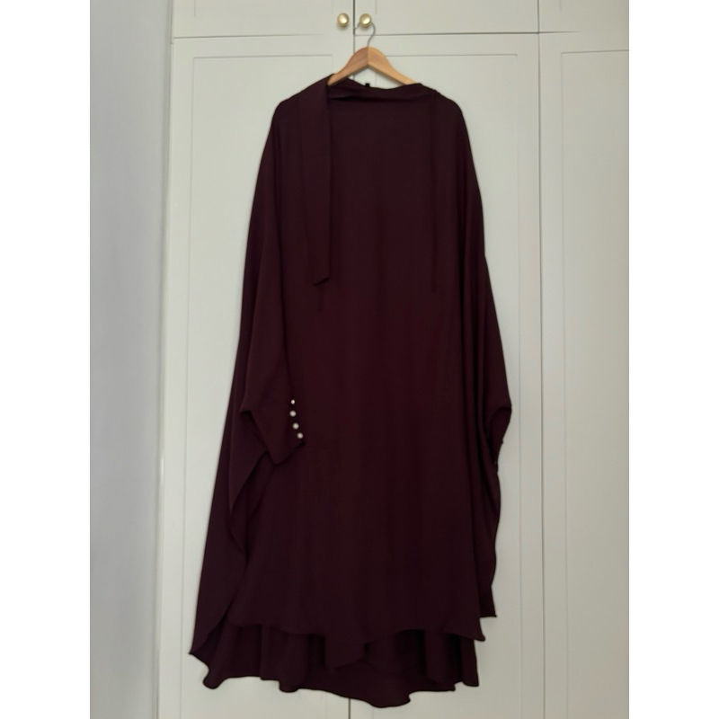 aljenna heezma dark maroon