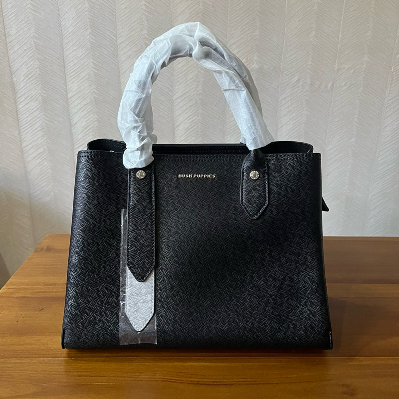 New hush puppies hand bag original