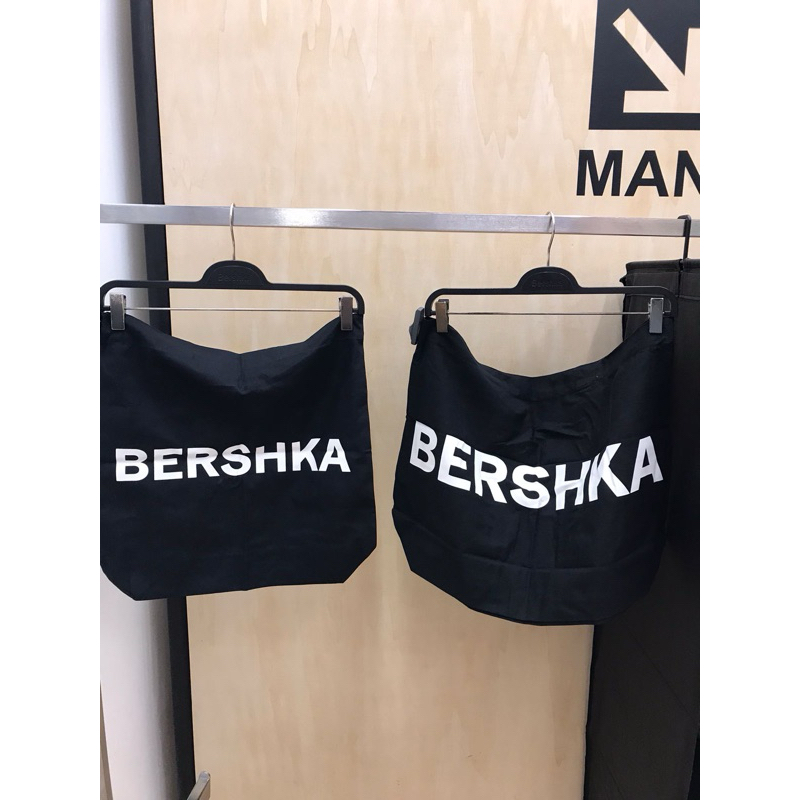 Totebag Uniqlo Bershka Pull & Bear Tas Bahu Totebag Shopping Bag Best Seller Tas Serbaguna Wanita