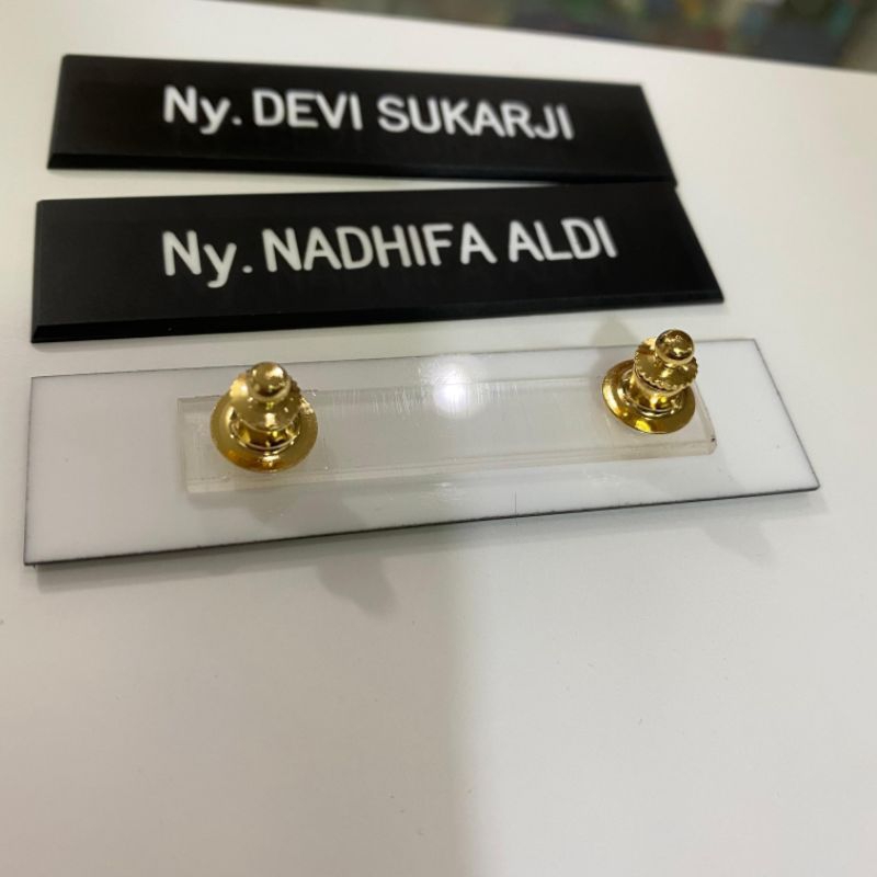 

Nametag Custom