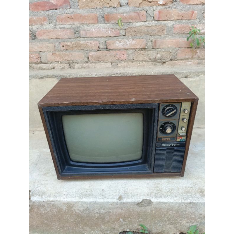 tv kayu intel jadul antik
