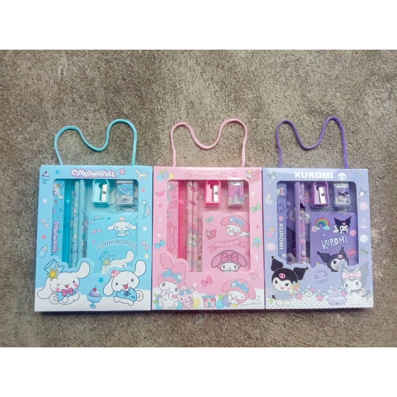 

Set pensil, penghapus, penggaris, buku kecil, dan pengasah Sanrio
