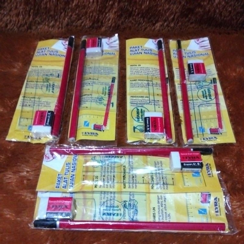 

pensil 2B Lyra paket isi 3 set pensil, penghapus dan penggaris