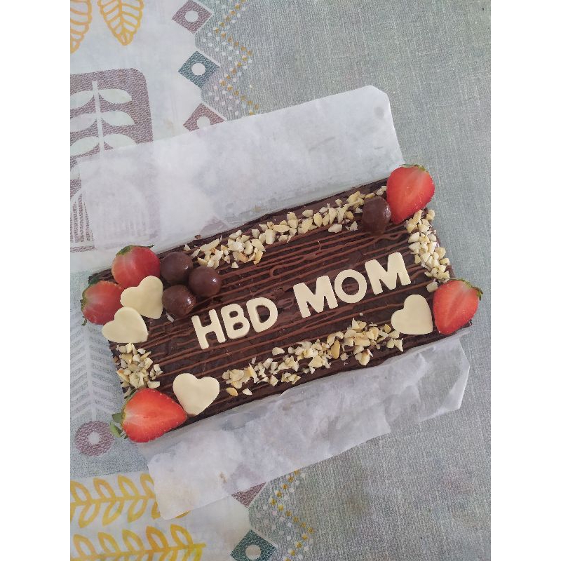 

Fudgy Brownies Hias Ukuran 20x10cm