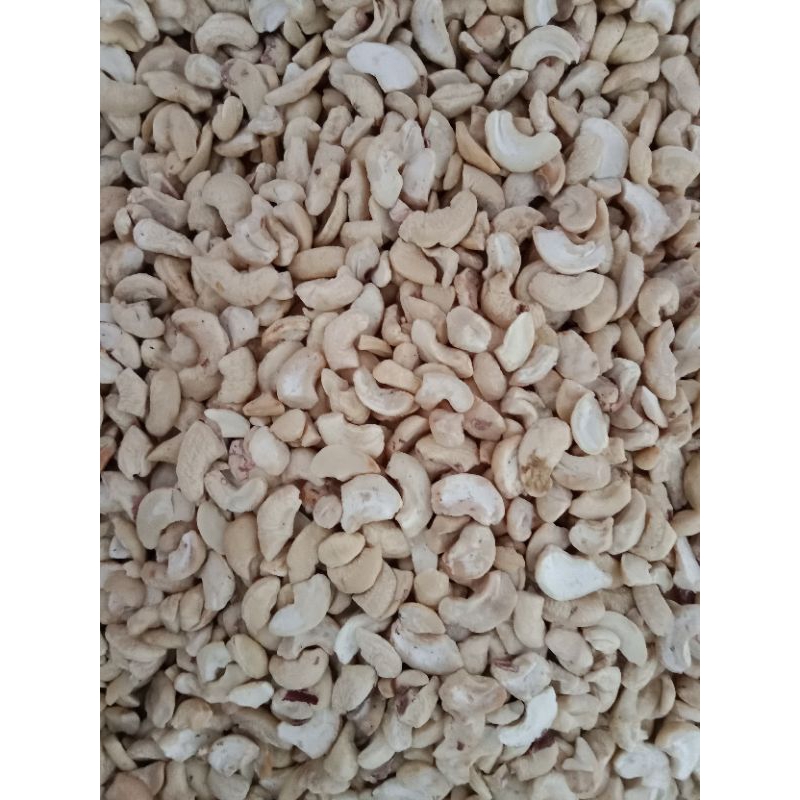 

kacang mete belah 4 mentah 1kg