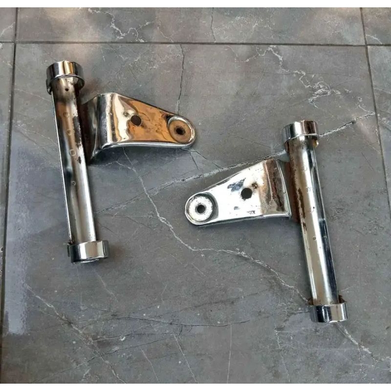 dudukan lampu depan RX king