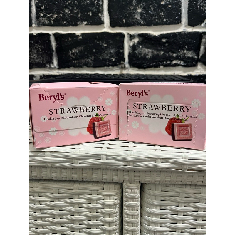 

beryls double layer strawberry