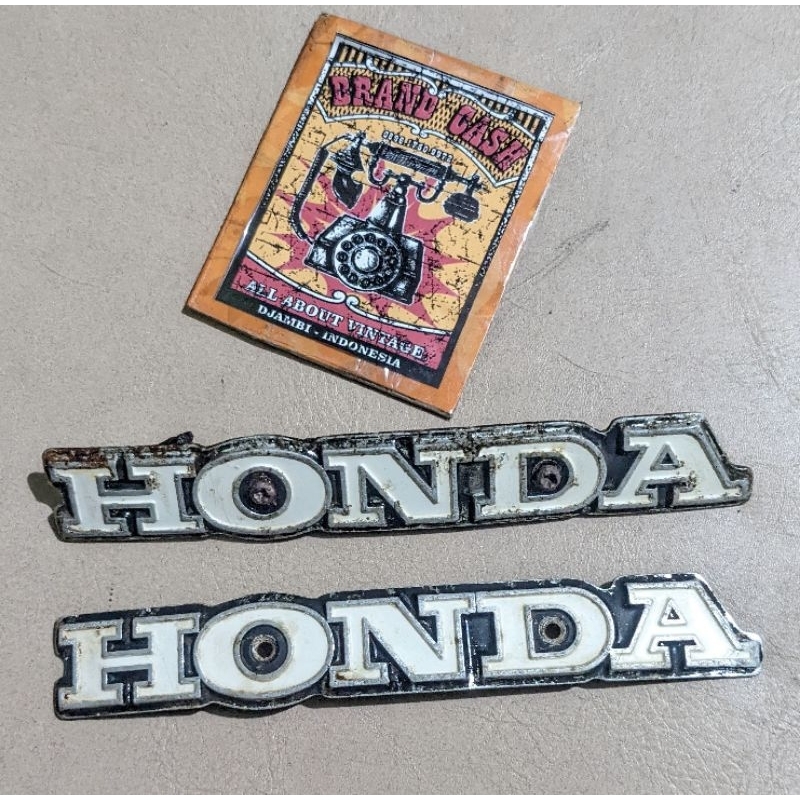 emblem tangki Honda cg110 cg125 original