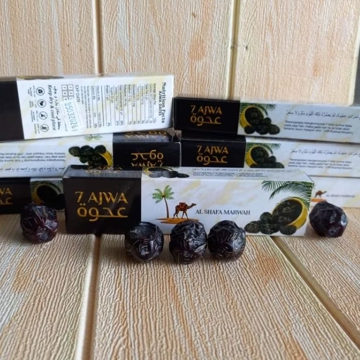 

KURMA AJWA 7 BUTIR/HAMPERS KURMA/PAKET OLEH-OLEH HAJI UMRAH