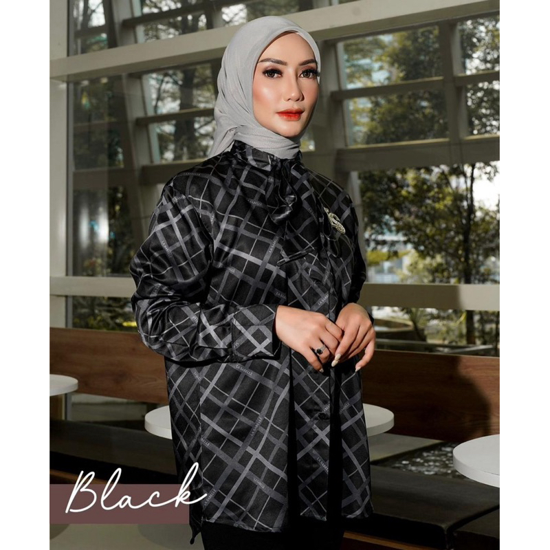 LA SABELLE BLOUSE THE RAMONA TIE NEW COLLECTION