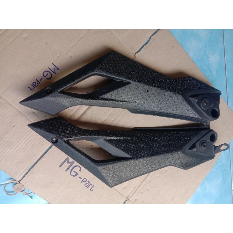 COVER BODY TENGAH NINJA RR 150 / TUTUP AKI NINJA RR / SAMBUNGAN BODI TENGAH NINJA RR ORIGINAL KAWASA