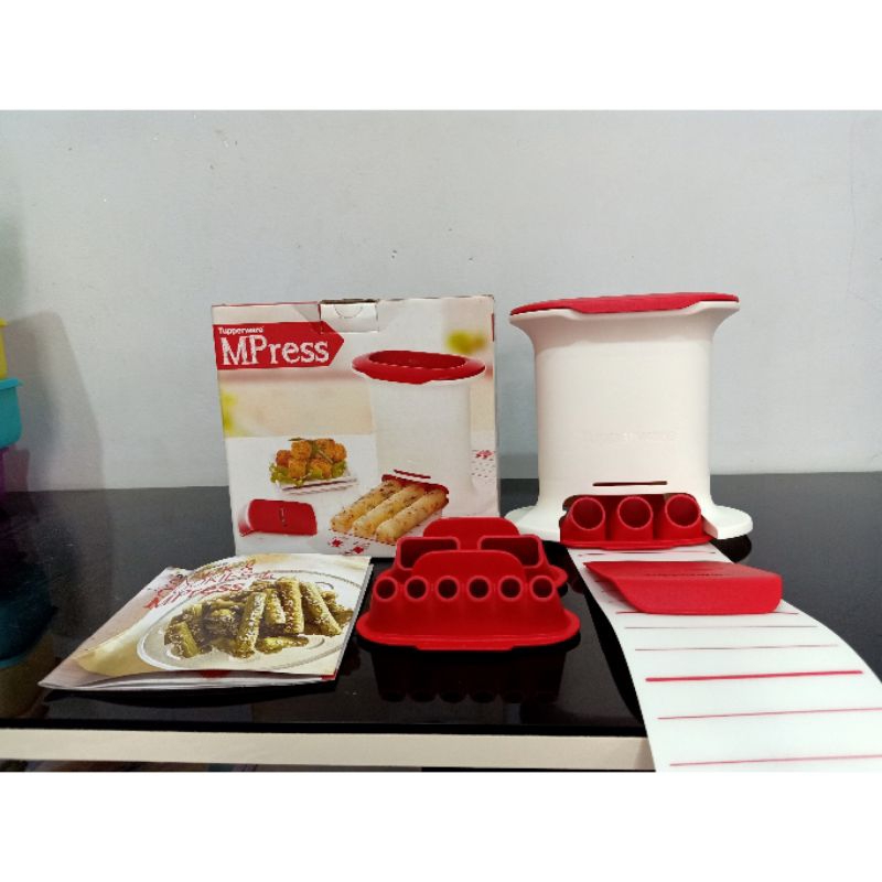 TUPPERWARE MPRESS (CETAKAN KUE)