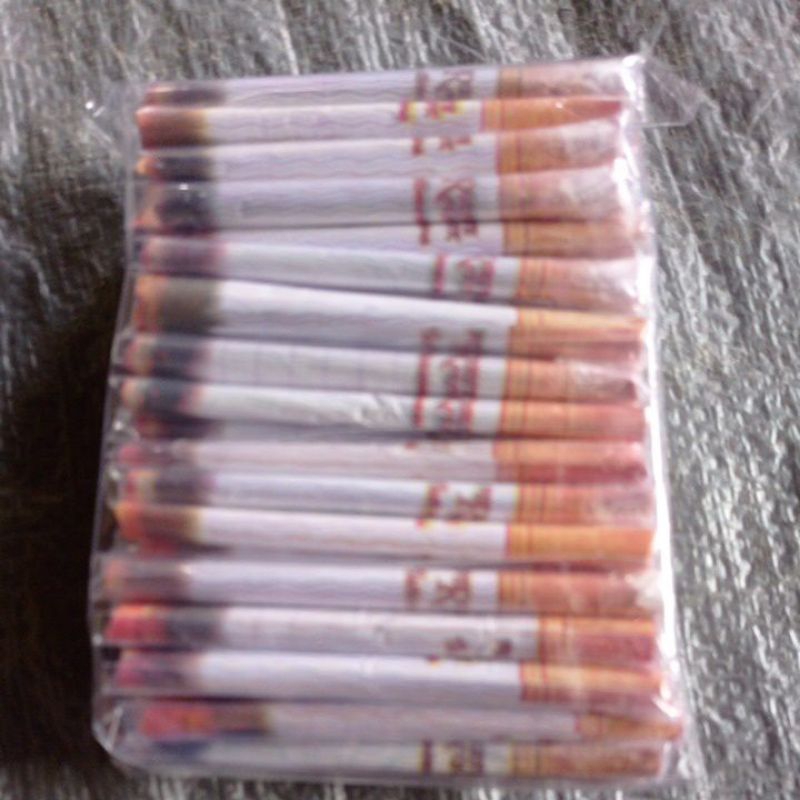 

PERMEN ROKOK TOYSKIDS Satu kantong isi 100