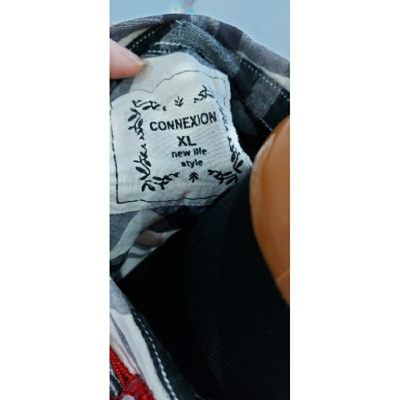 Kemeja cewek kotak2 hitam putih uk. XL preloved