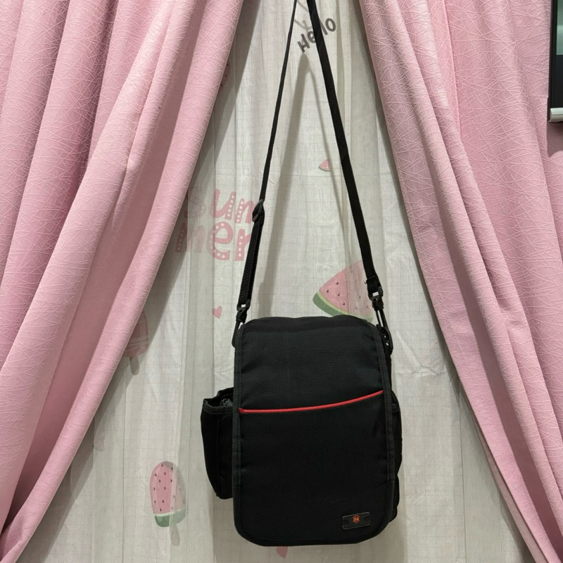 tas sling bag pria. tas selempang cowok. tas preloved