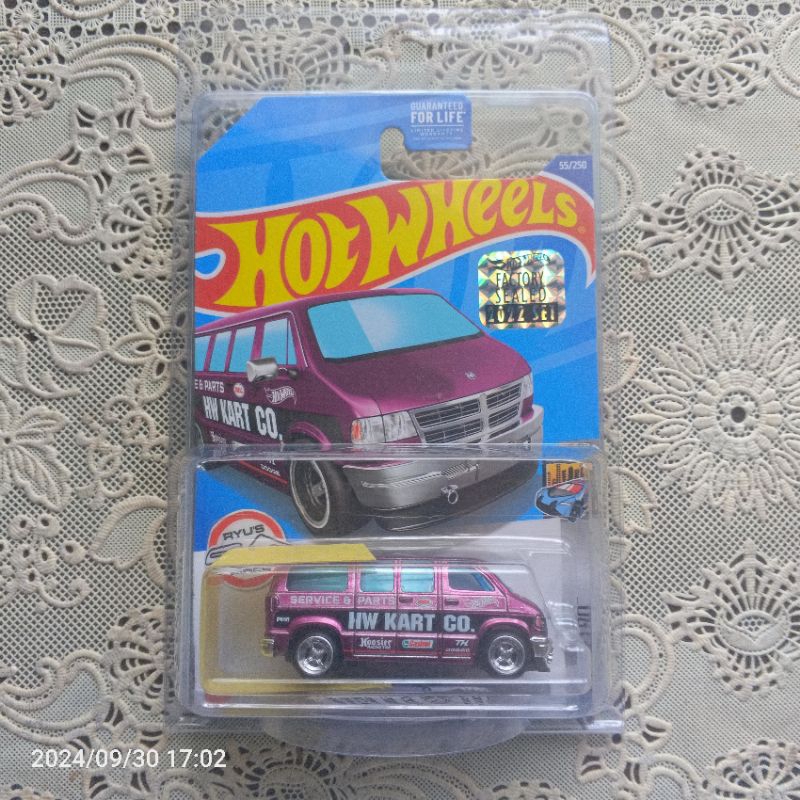 Hotwheels Dodge Van Super Treasure Hunt Factory Sealed