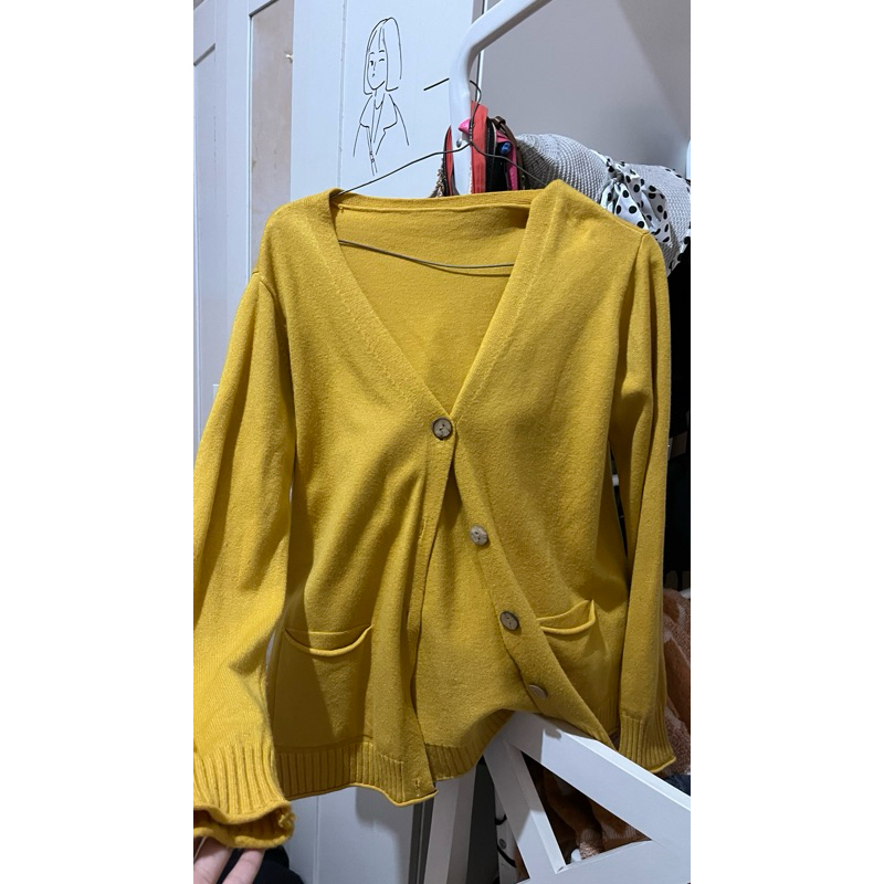 cardigan kuning