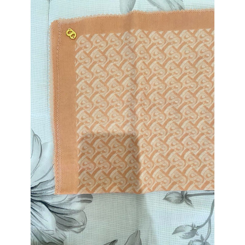 preloved Buttonscarves - Bimu Carrot Cake
