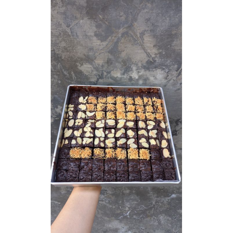 

BROWBITES (BROWNIES BITES)