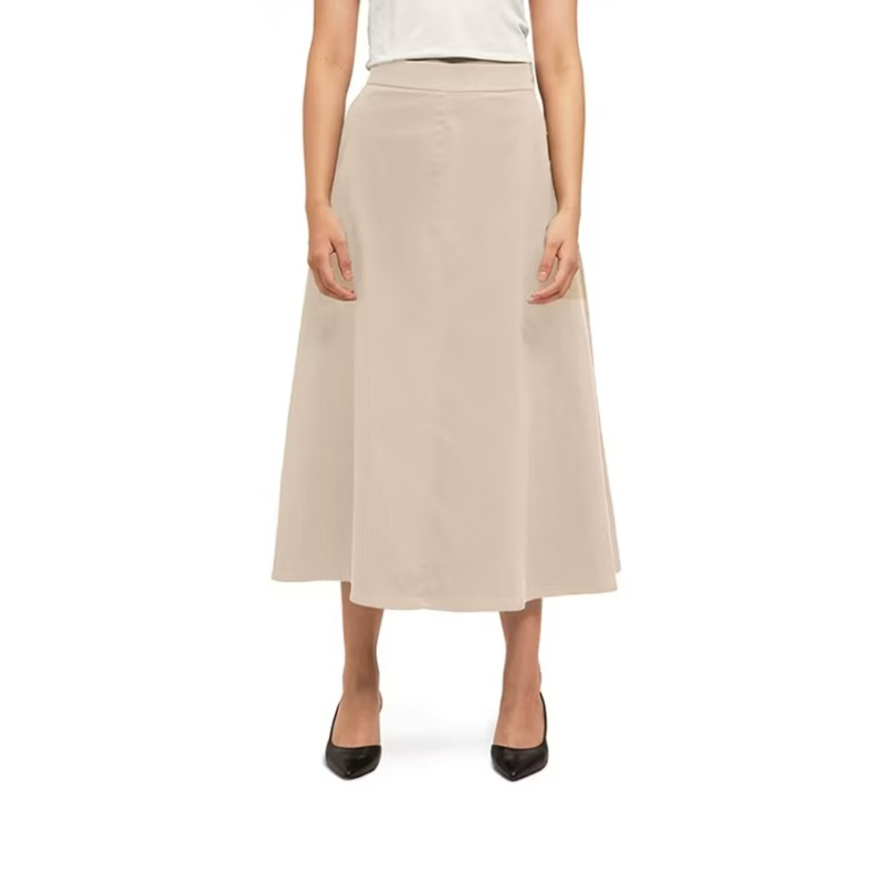 Rok Lebar Wanita
