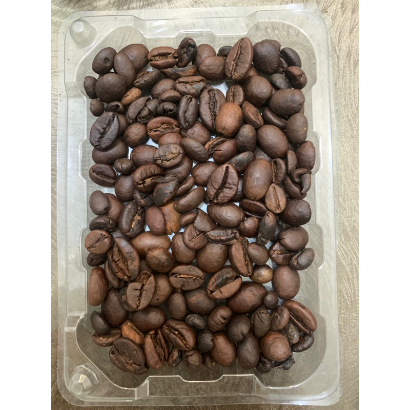 

Biji kopi Robusta 100% Asli