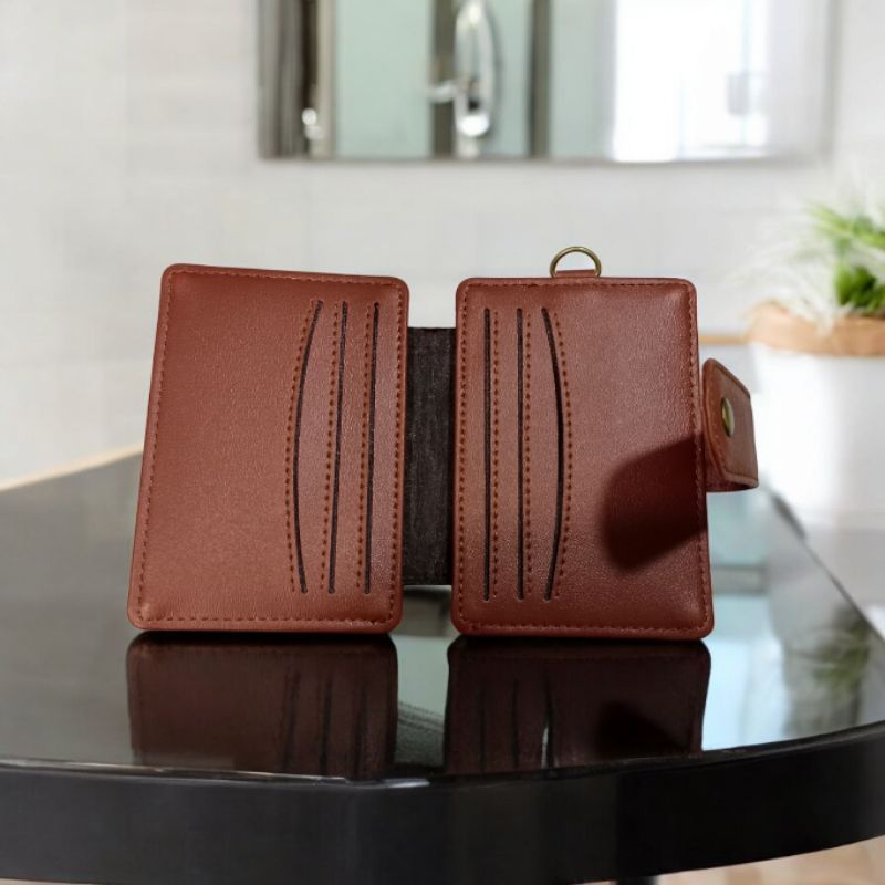 

Mdn Collexsen Odet Lanyard ID Card Name Tag Kalung Pria Wanita Kulit Praktis Premium