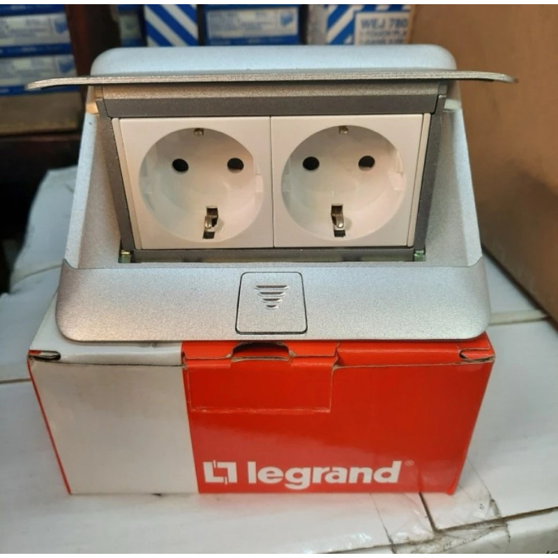 LEGRAND STOP KONTAK LANTAI 4 MODULE ISI STOP KONTAK + STOP KONTAK