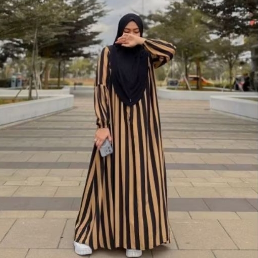 Gamis by Zafeetri basic stripe by Zafeetri | Free gift | gamis katun | Gamis umroh