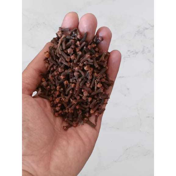 

Cengkeh utuh 100gr untuk bumbu masak / Cloves / Rempah / 100% original