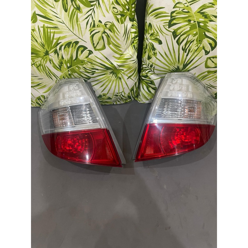 PROMO TERMURAH-SEPASANG STOPLAMP LAMPU BELAKANG JAZZ GE8 JDM  ORIGIONAL JAPAN