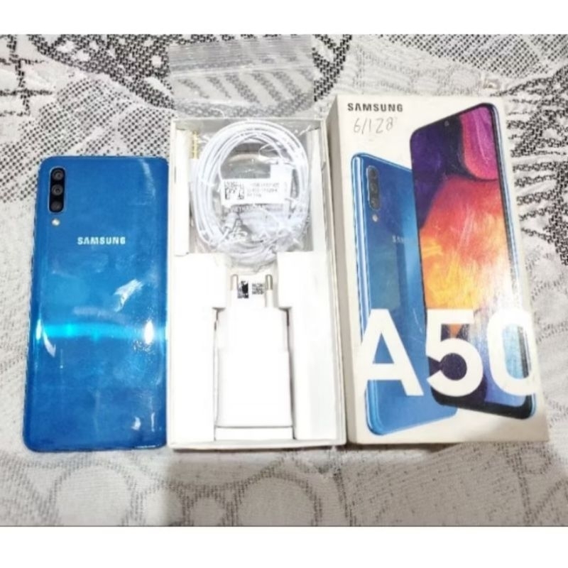 DIJUAL HP SECOND SAMSUNG A50 RAM 4GB MEMORY INTERNAL 64GB ORIGINAL INCLUDE BOX