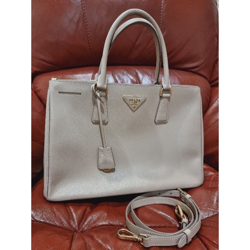 Tas Prada Safiano Kualitas Premium.