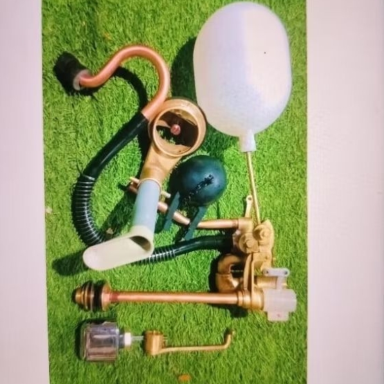 Alat closet toto kodok|sperpat closet toto kuningan|alat closet toto c436/406|alat kuningan closet t