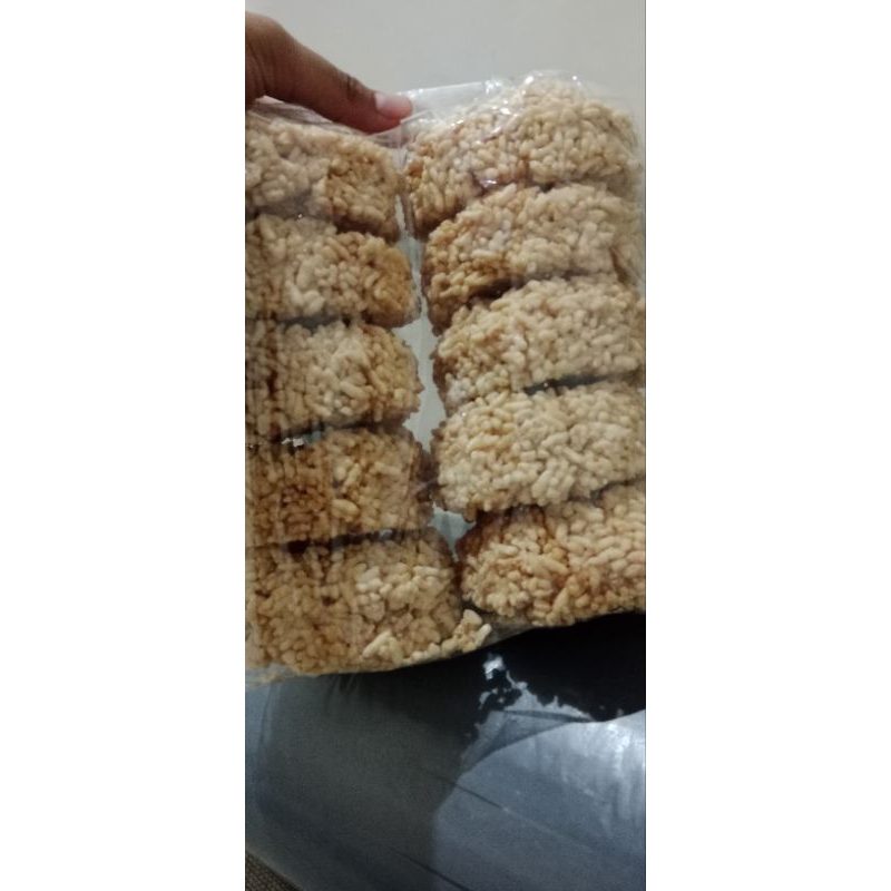 

RENGGINANG BAWANG RASA GURIH ISI 10 (matang)