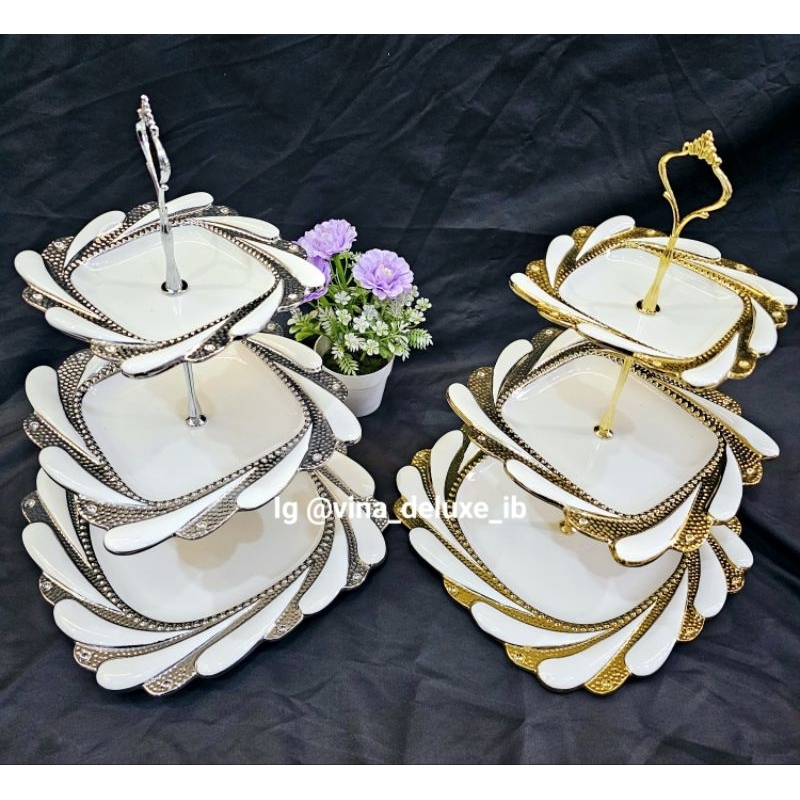 Piring Tatakan / Sajian 3 tingkat (gold & silver)