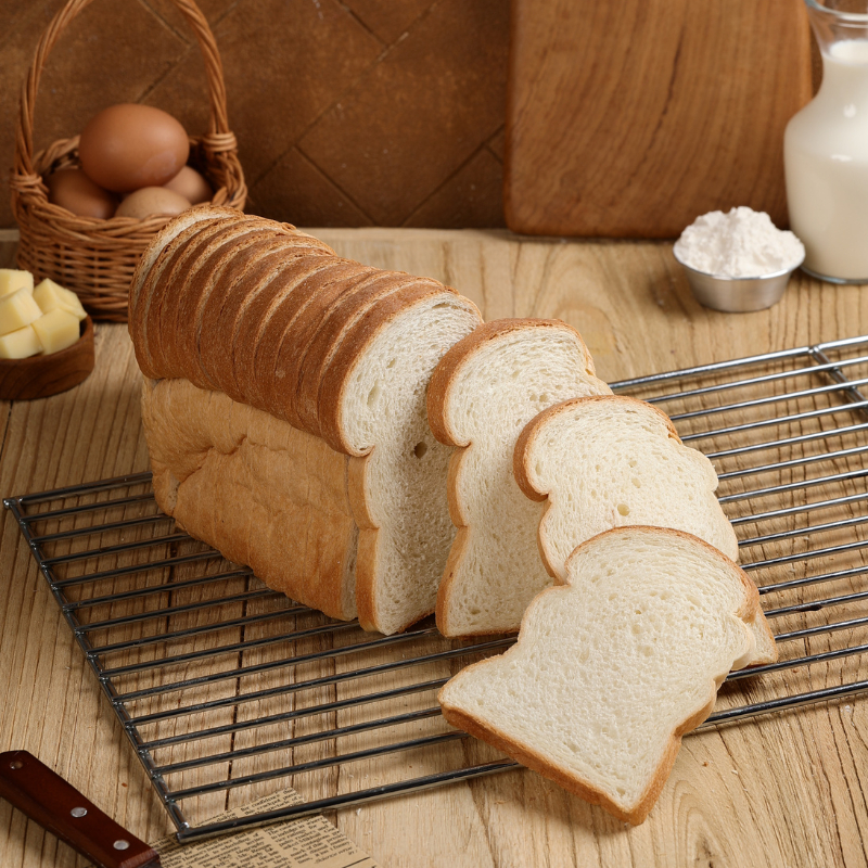 

Momori Bakery Roti Toast Tawar