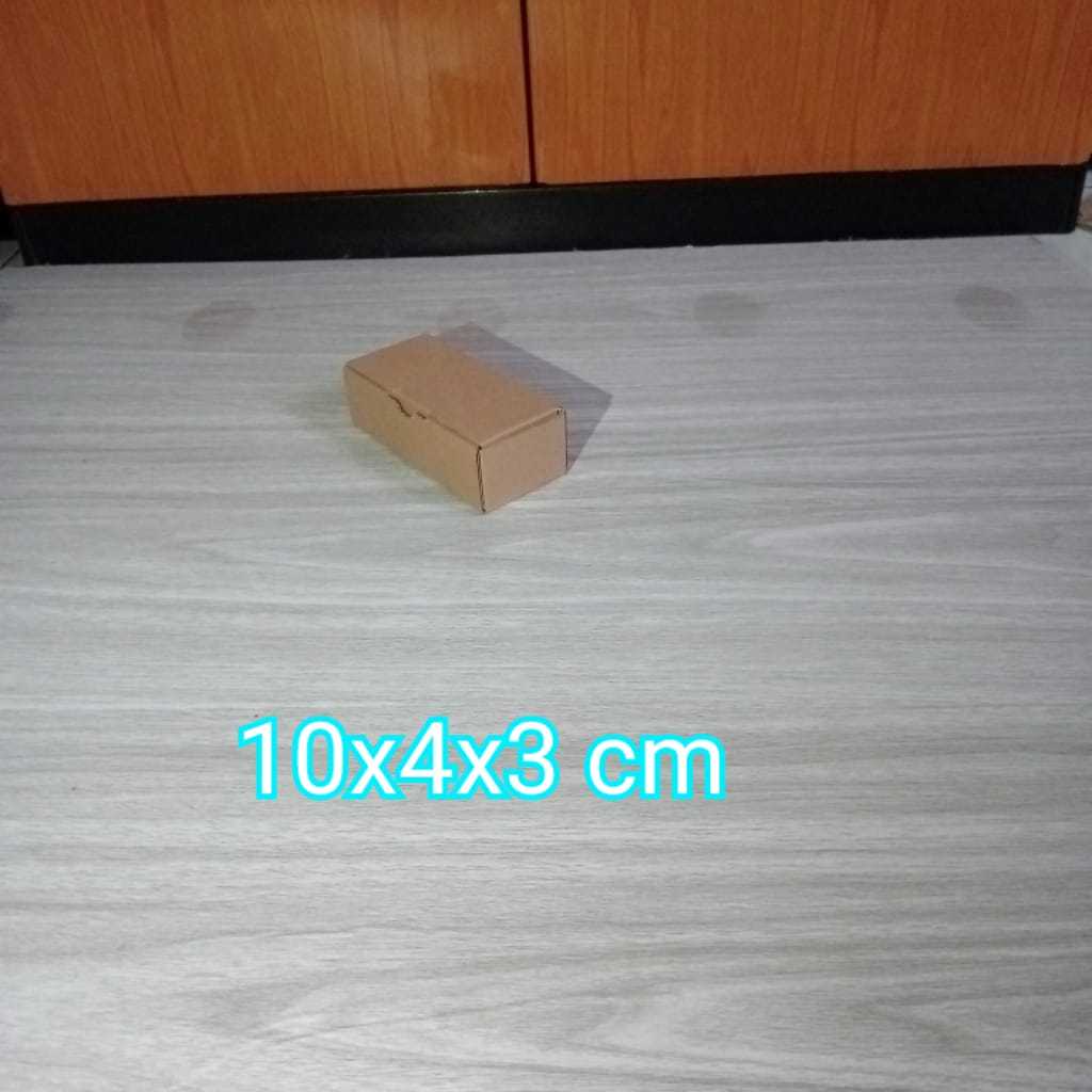 

Kardus uk. 10x4x3 cm....Die Cut karton box untuk Kotak Aksesoris dll model box pizza