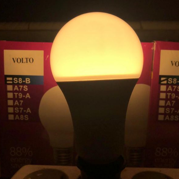 LAMPU LED / LAMPU LED CAHAYA KUNING VOLTO