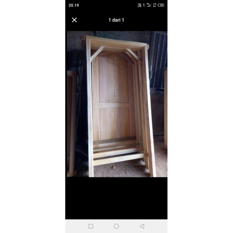 kusen kayu pintu kamar/Depan
