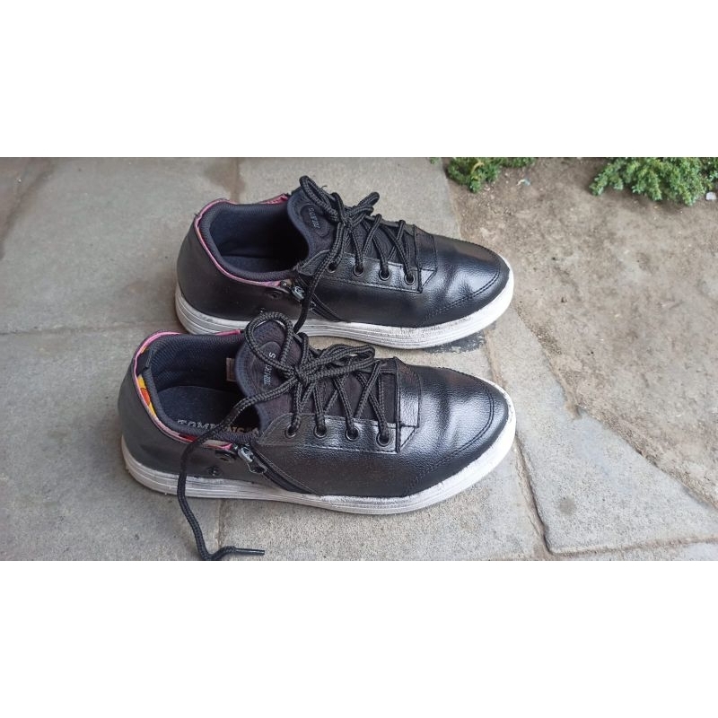 sepatu sneaker cewek Tomkins 38 second