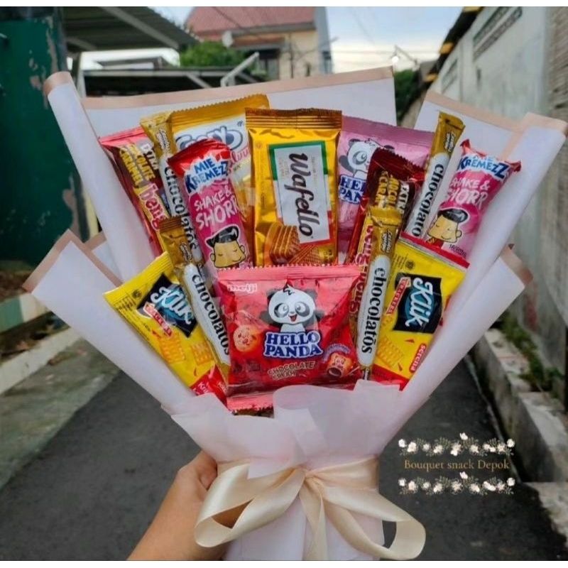 

Buket Snack Isi 14 Premium (Free blank card) free kartu ucapan| Buket Jajan | Snack Bouquet | Handmade Pre-Order | Hadiah / Hampers | Kado Ulangtahun / Wisuda