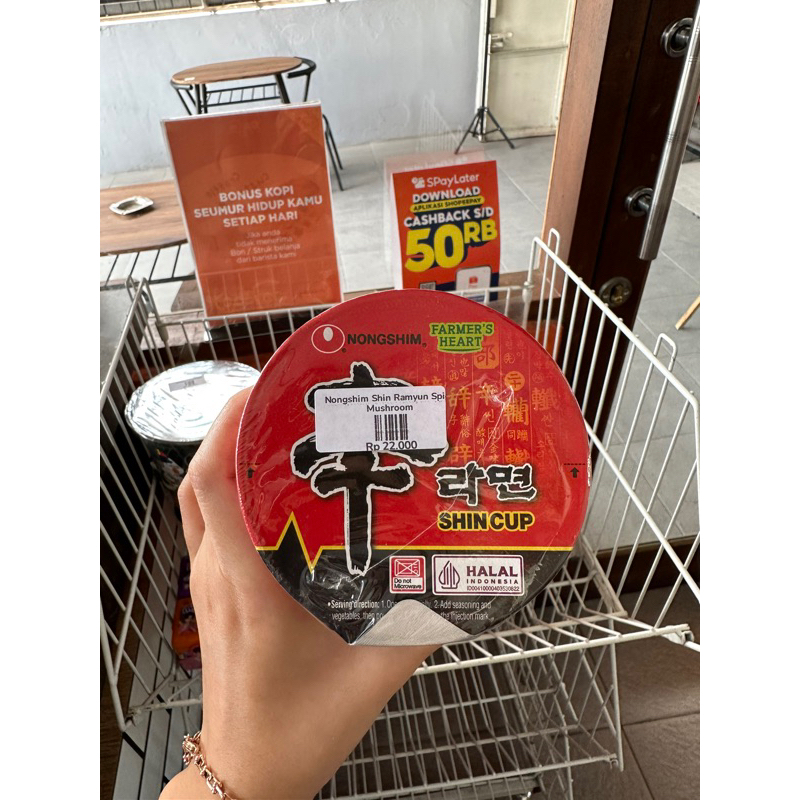 

Nongshim Ramen Shin Ramyun Shin Cup Mushroom Spicy Mie Instant
