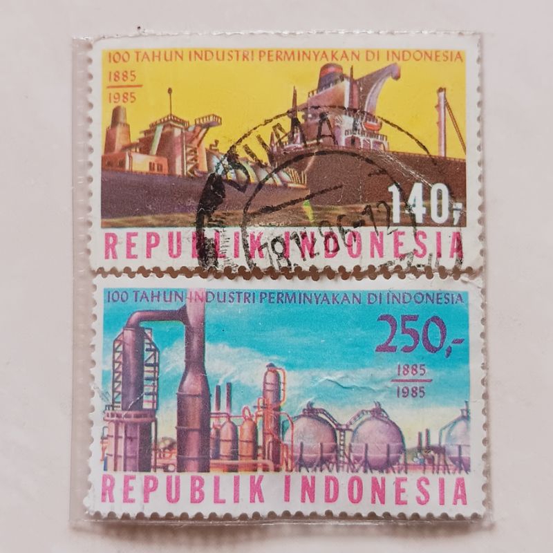 

(AC) Perangko Indonesia 1985 100 Tahun Industri Perminyakan Set 2 pcs Used