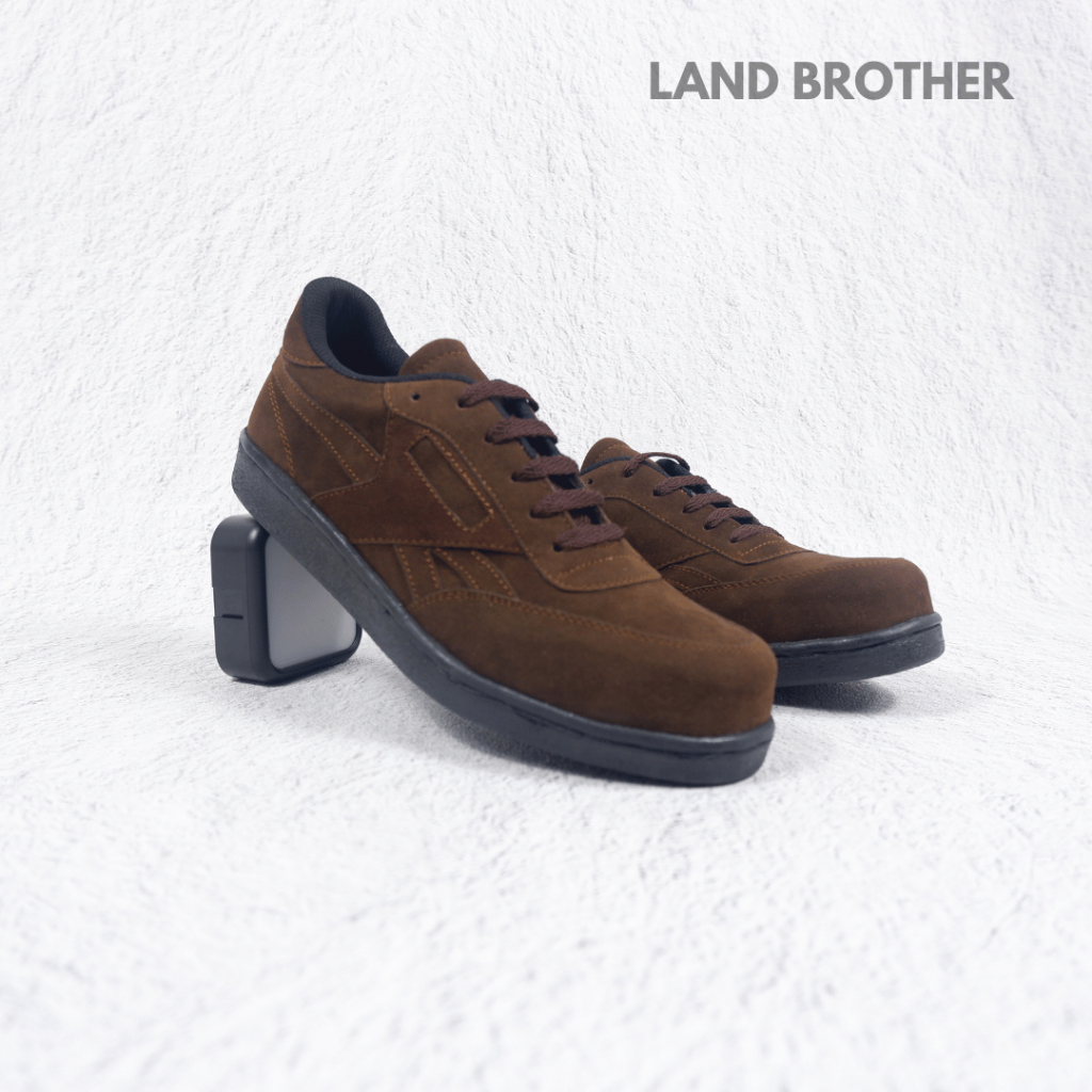 Sepatu Safety Sneakers Terbaru Ujung Besi Sepatu Safety Sport Ujung Besi cokelat