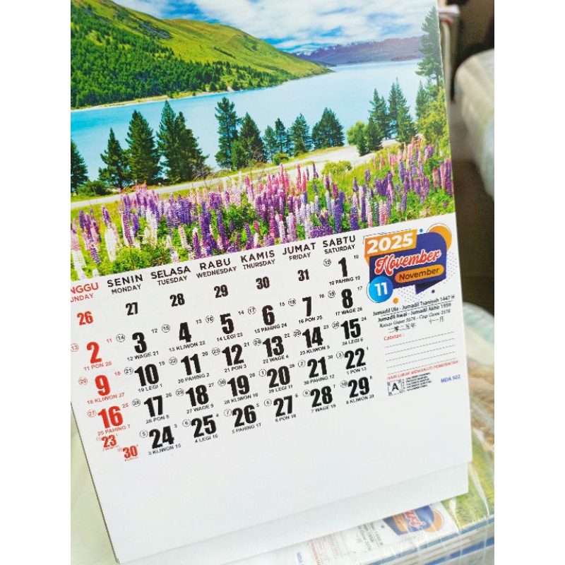 

KALENDER MEJA Kalender 2025 Kalender Duduk Ukuran 24x17cm